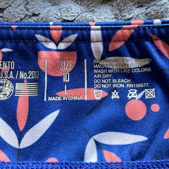 IAB MFG Blue Floral Blue No Ride Up Biker Shorts Size Large GUC #7807 - Picture 6 of 7